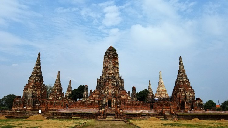 Southeast Asia (11/13) – Ayutthaya Road Trip on a Full Stomach